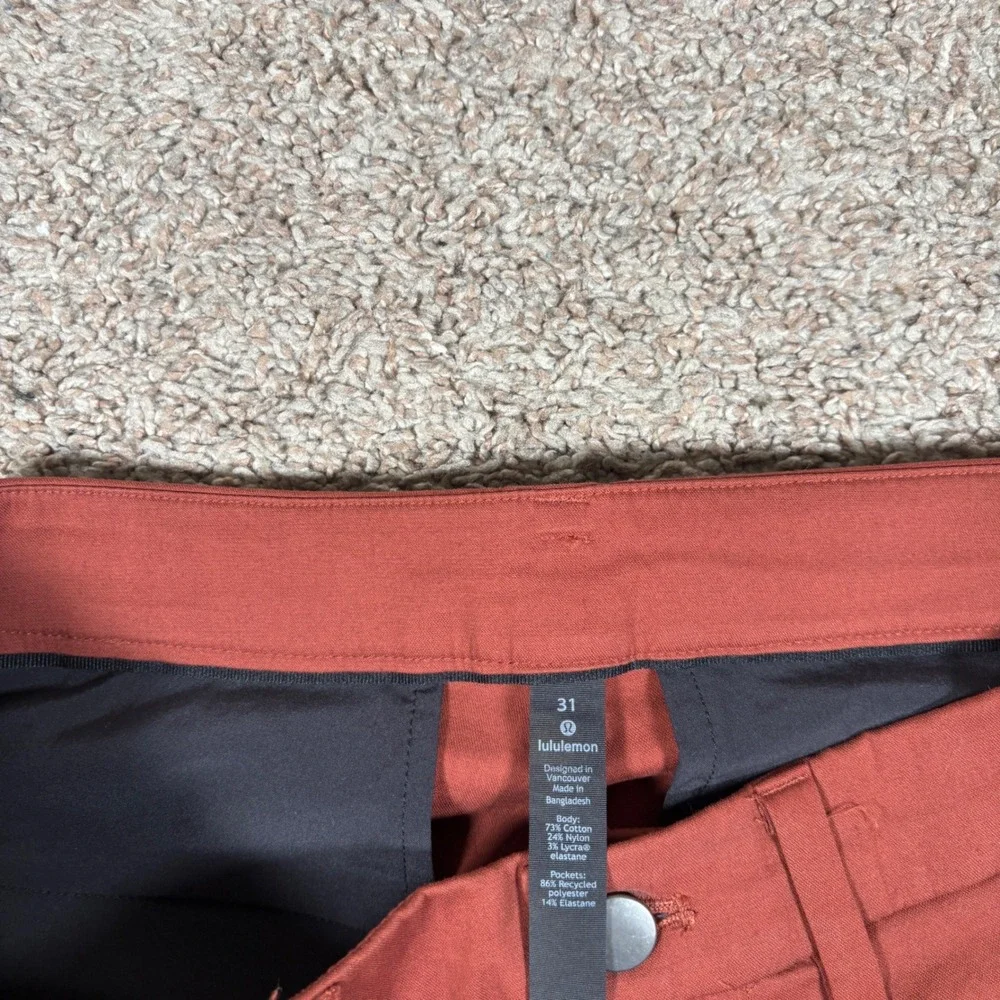 Lululemon‎ Commission Slim Fit Pant 31 (Fits 32) Rust Red Warpstreme Chino Mens